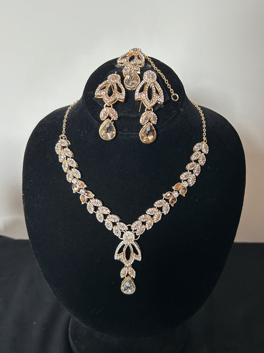 Champagne-leaf-stone Necklace Set (Article no: 1054)