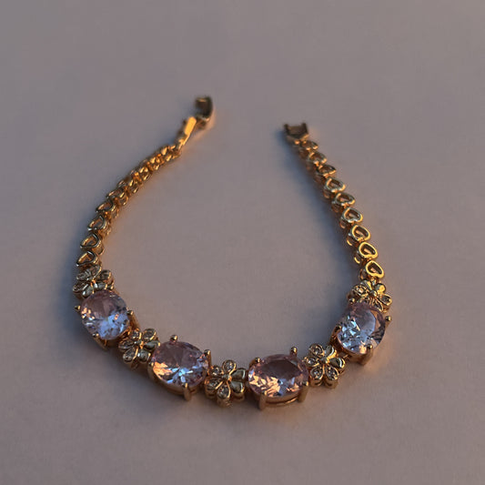 Elegant Gold-Plated Bracelet (Article no: 1008)
